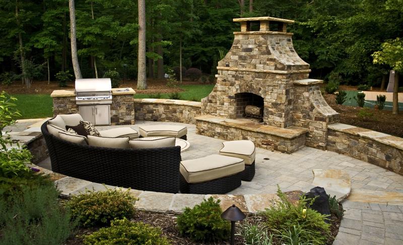 Outdoor-Arched-Front-Fireplace_firerock-building-material-fireplaces_dreifuss-fireplaces