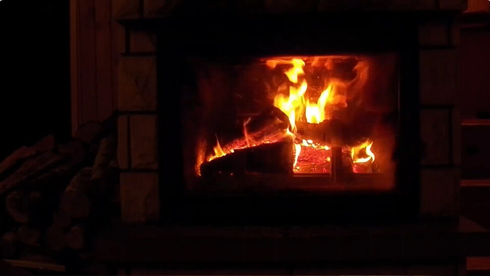 Serene Fireplace HD Video with Soothing Crackling Ambiance for Relaxation and Meditation