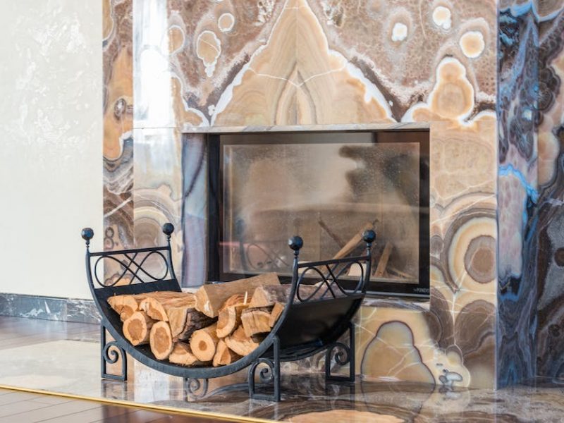 gas or wood fireplace